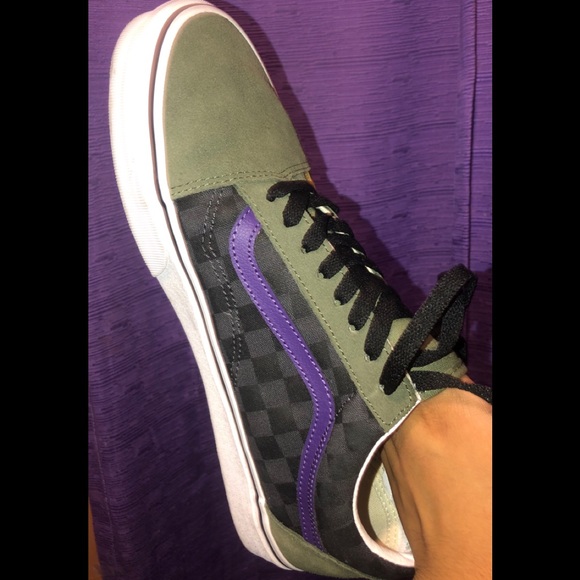 Vans - Picture 2 of 7